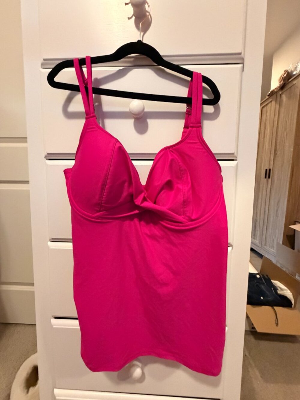 NWT Sunsets Berry Hot Pink Swim Top - Tankini Top - with Underwire - 38D